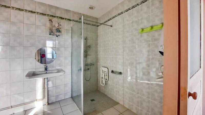 Maison de maîtres - 140 m² - 8 pièces