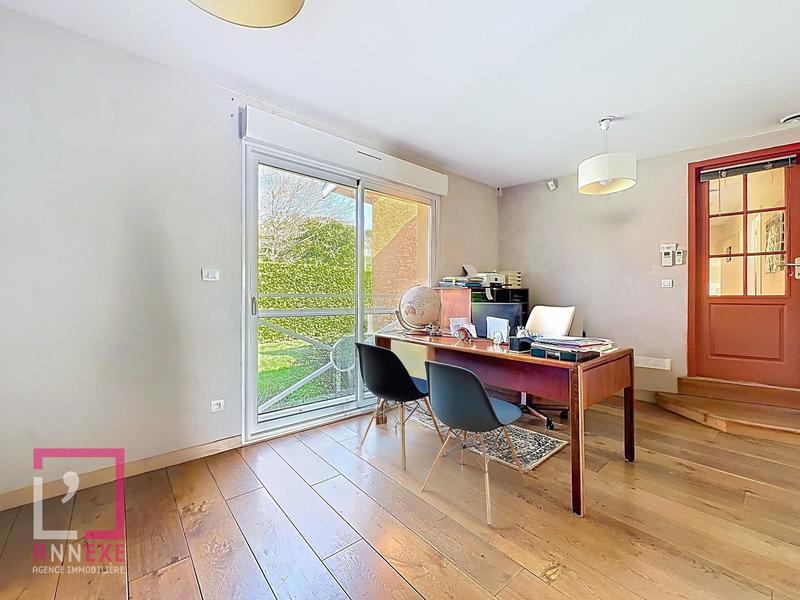 Maison - 217 m² - 7 pièces