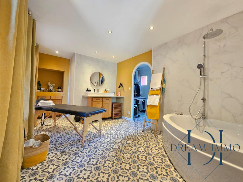 Maison - 190 m² - 6 pièces