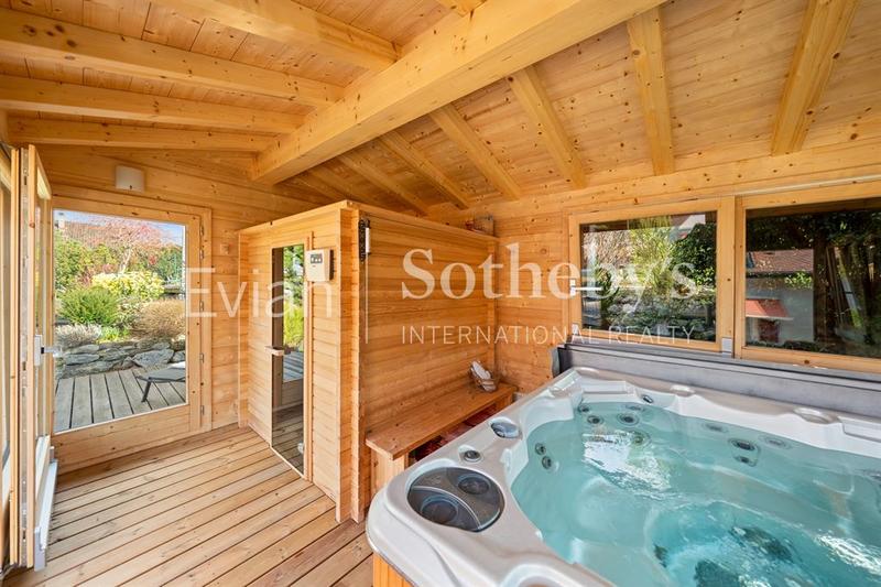 Maison - 189 m² - 8 pièces