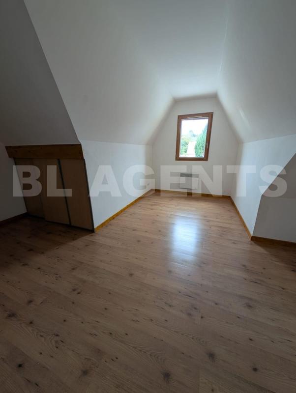 Maison traditionnelle - 138 m² - 6 pièces