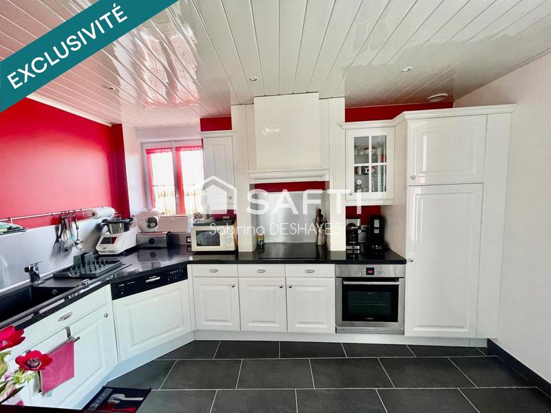 Maison - 180 m² - 9 pièces