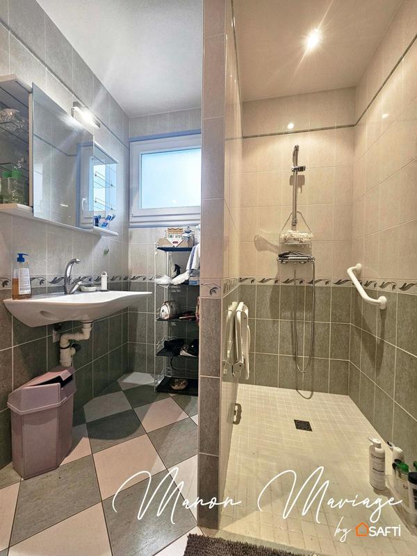 Maison - 95 m² - 5 pièces