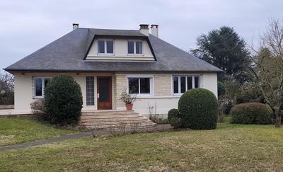 Maison - 156 m² - 7 pièces