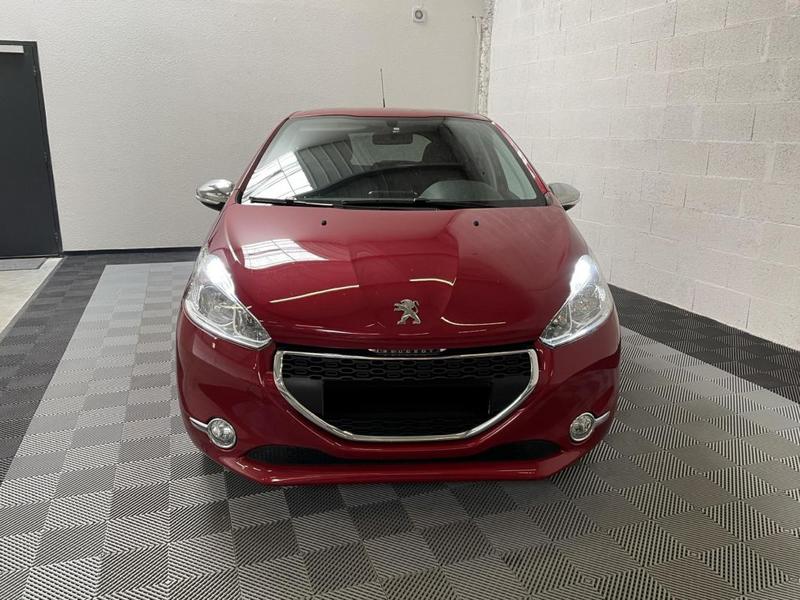 Peugeot 208 1.2 Puretech 82 Ch Style Premiere Main - Garantie 6 Mois