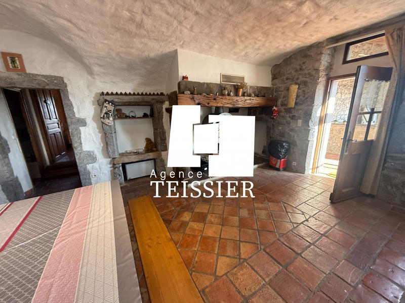 Mas - 450 m² - 14 pièces