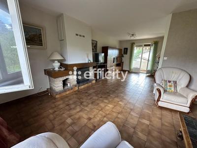 Maison - 96 m² - 4 pièces