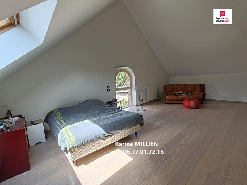 Maison - 325 m² - 10 pièces