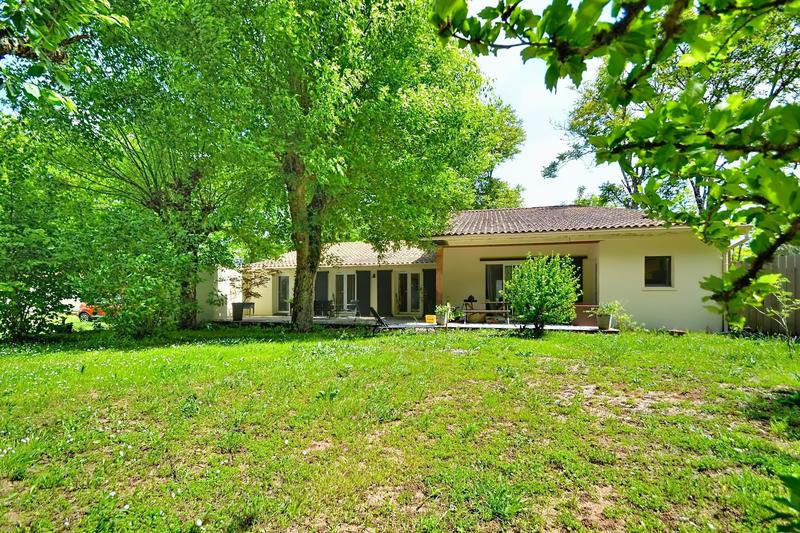 Maison - 206 m² - 6 pièces