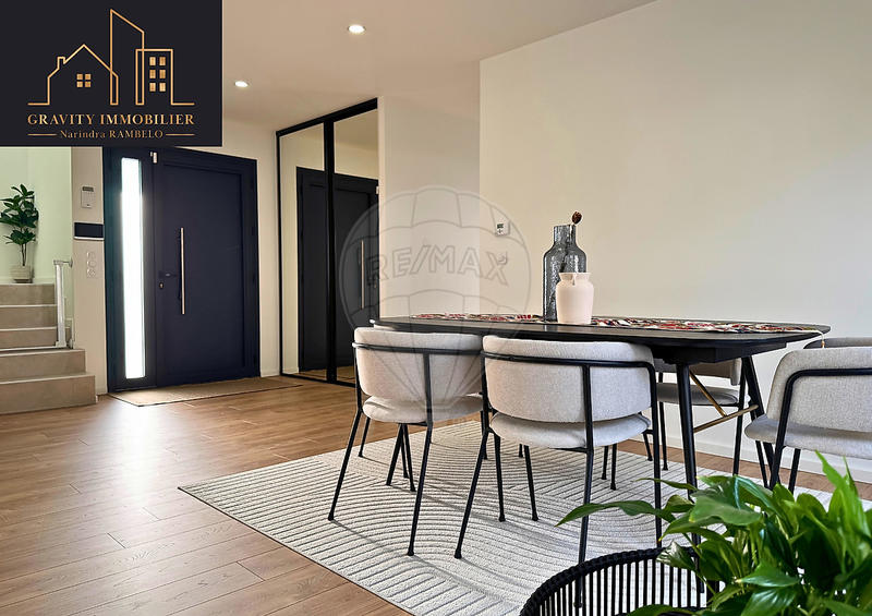 Maison - 151 m² - 5 pièces