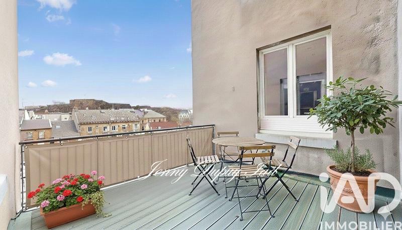 Appartement - 160 m² - 8 pièces