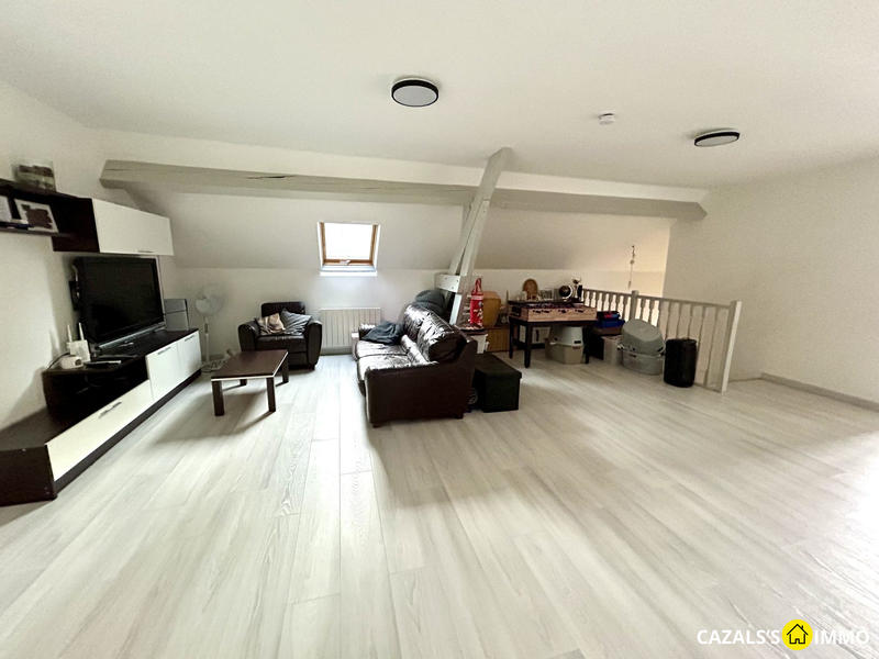 Maison traditionnelle - 263 m² - 11 pièces