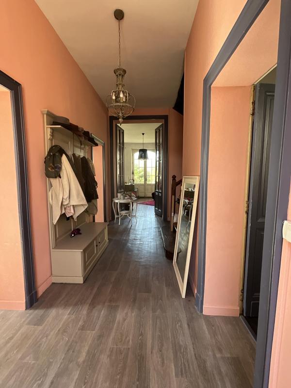 Maison - 210 m² - 6 pièces