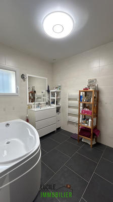 Maison - 110 m² - 4 pièces