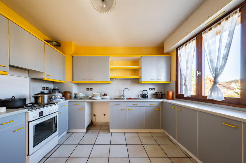 Maison - 186 m² - 8 pièces