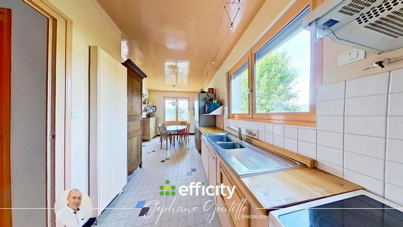 Villa - 184 m² - 8 pièces