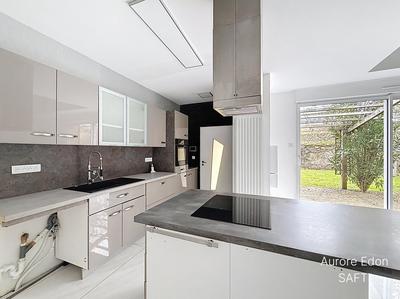 Maison - 142 m² - 6 pièces