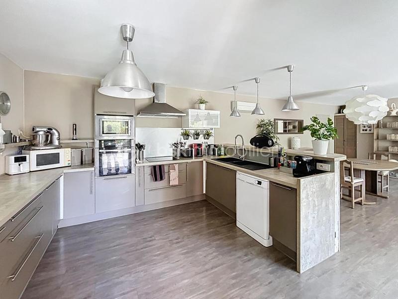 Villa - 146 m² - 6 pièces