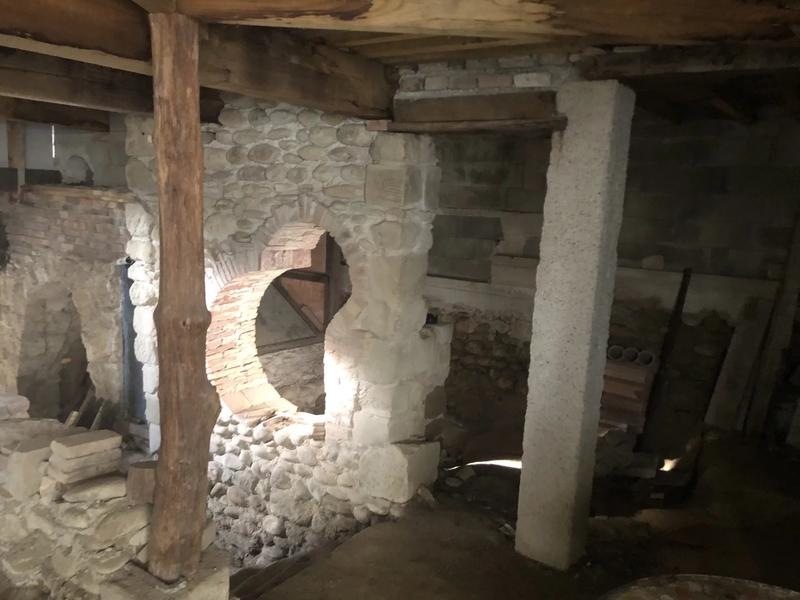 Ruine - 482 m² - 1 pièce