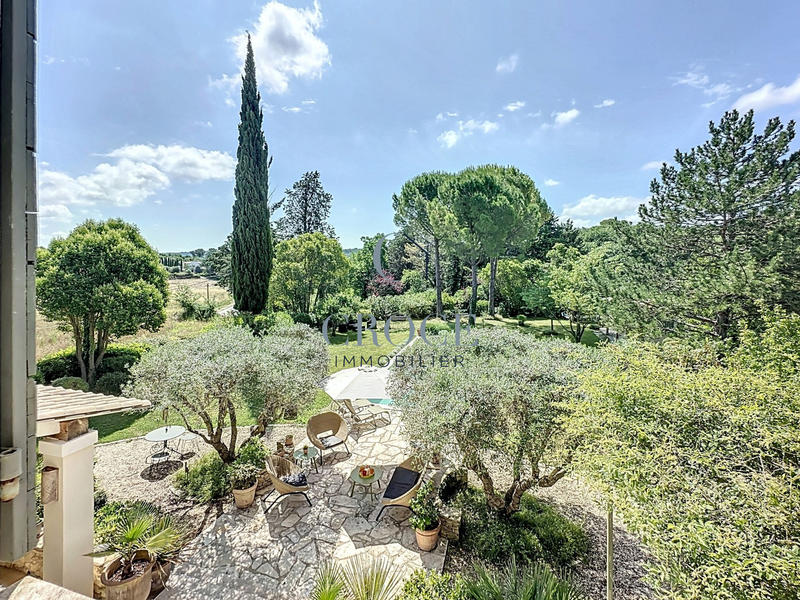 Maison traditionnelle - 177 m² - 8 pièces