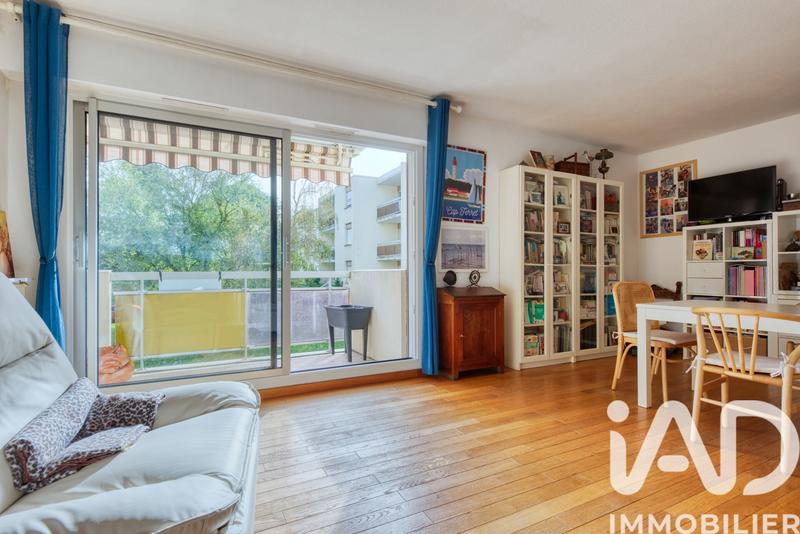 Appartement - 99 m² - 4 pièces