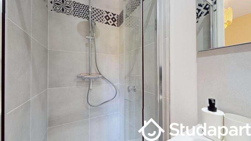 Chambre - 13 m² - 1 pièce