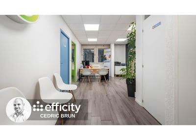 Bureau - 97 m² - 6 pièces