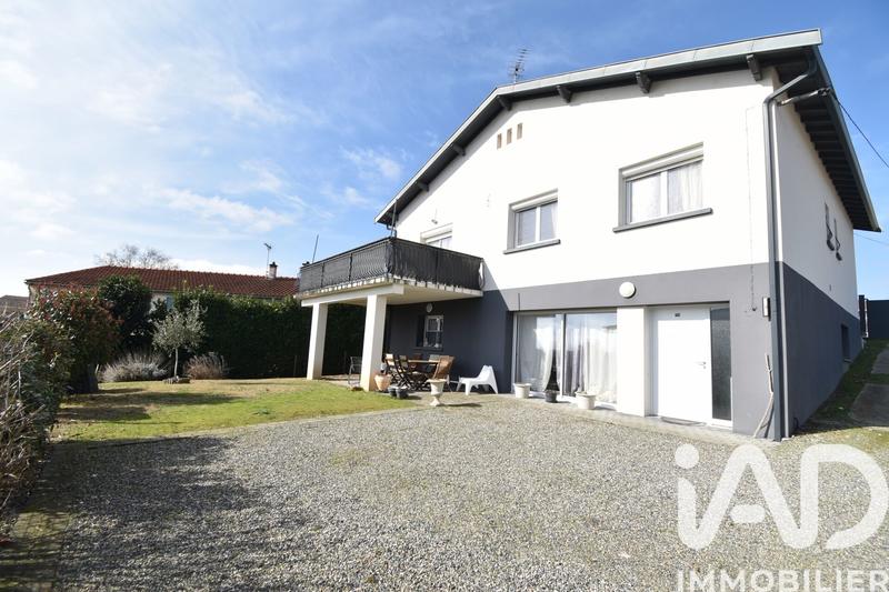 Appartement - 99 m² - 4 pièces