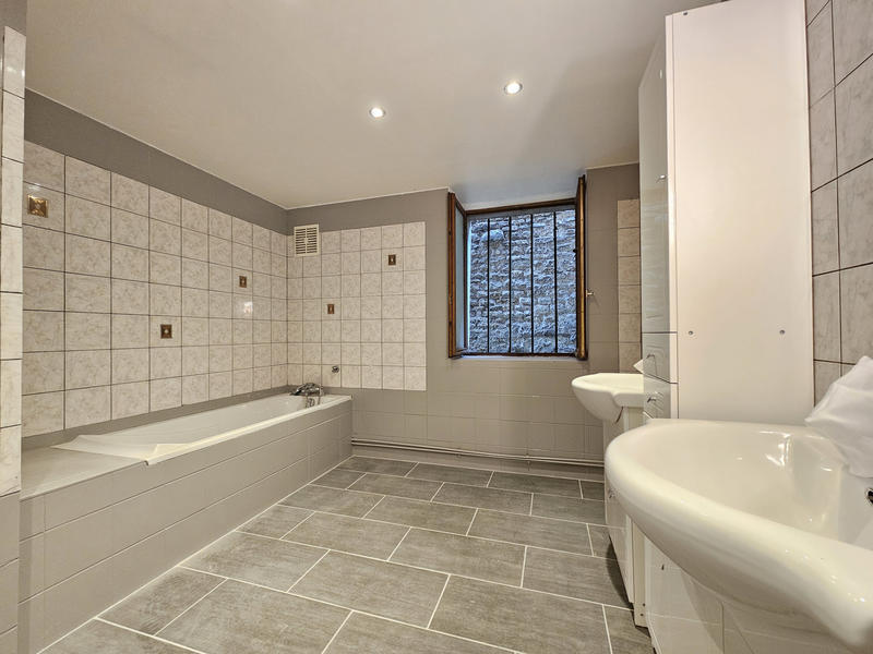 Maison - 150 m² - 4 pièces