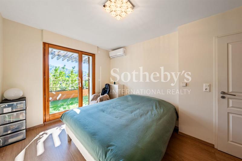 Appartement - 90 m² - 4 pièces