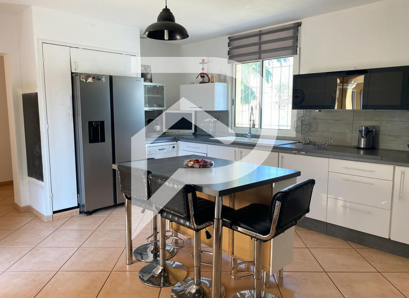 Maison - 120 m² - 5 pièces