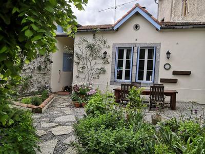 Maison chambre d'hôtes - 248 m² - 9 pièces