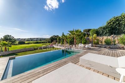 Maison - 255 m² - 7 pièces