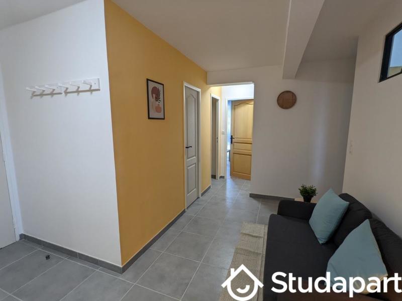 Chambre - 10 m² - 1 pièce