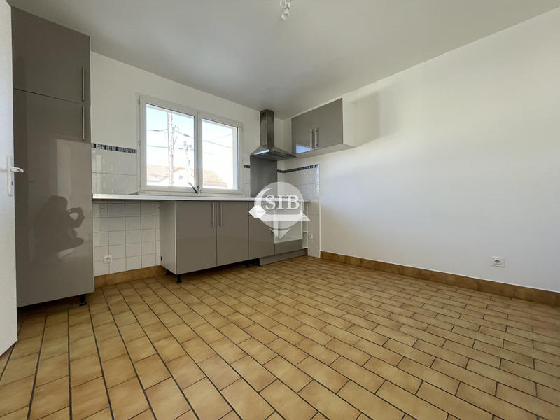 Maison - 96 m² - 6 pièces
