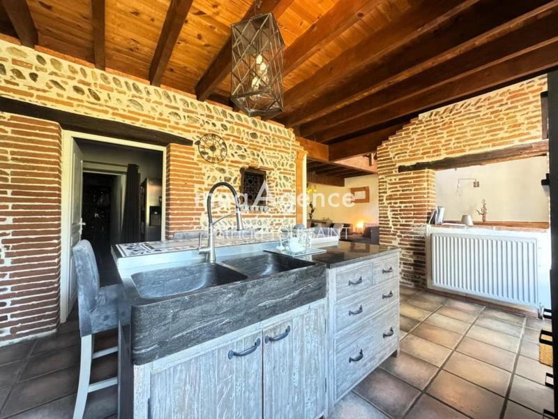 Maison de ville - 241 m² - 7 pièces