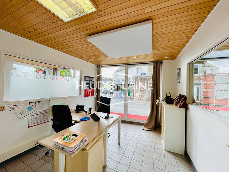 Local d'activités - 93 m²