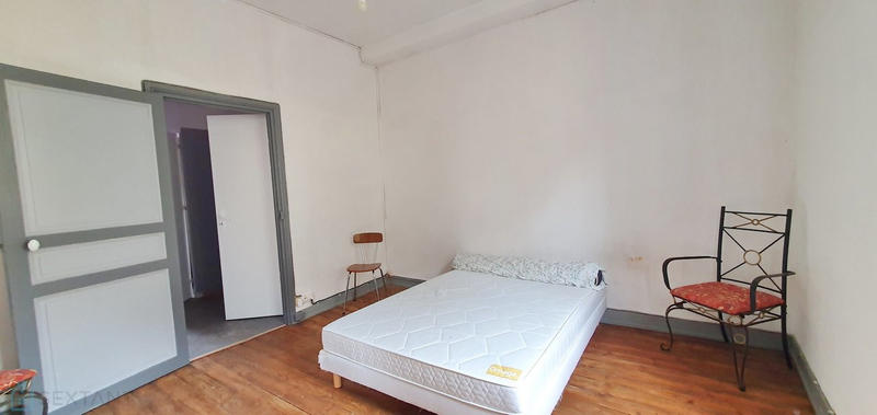 Maison - 250 m² - 8 pièces