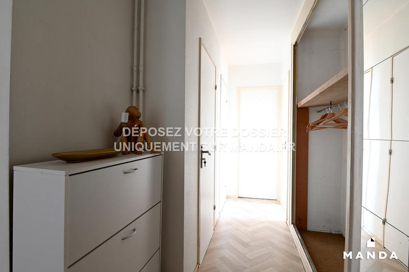 Chambre - 11 m² - 3 pièces