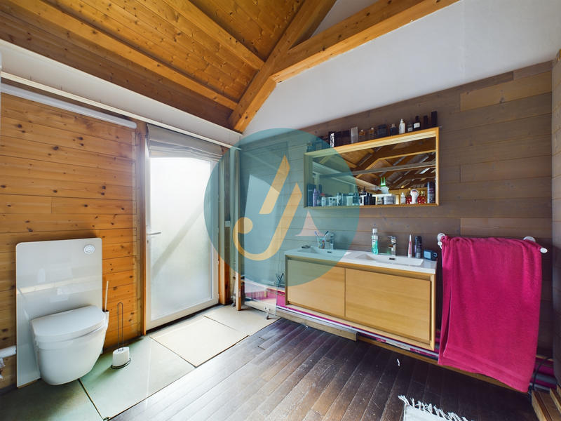 Maison - 145 m² - 5 pièces