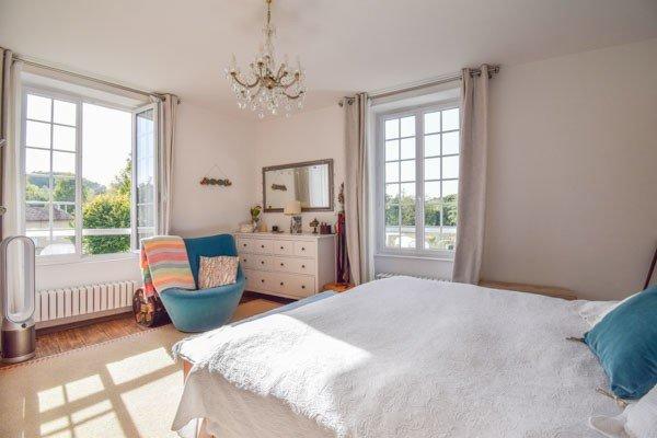 Maison de village - 256 m² - 11 pièces