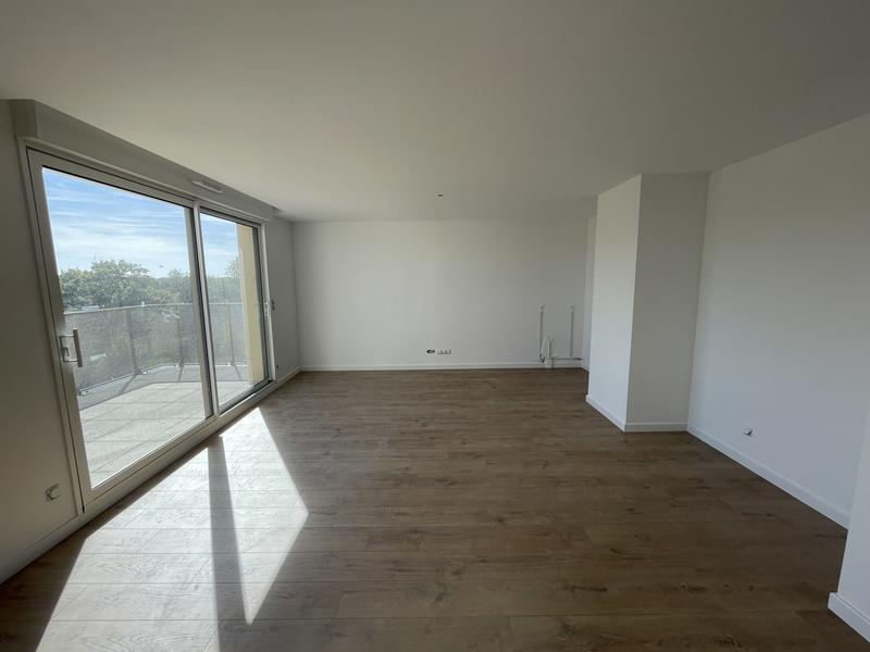 Appartement - 94 m² - 4 pièces