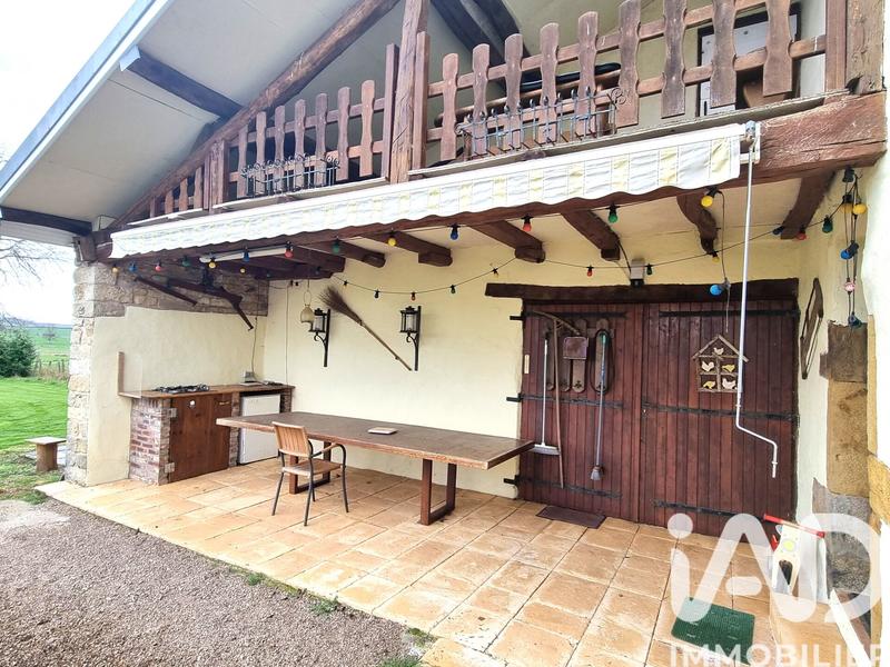 Maison - 330 m² - 9 pièces