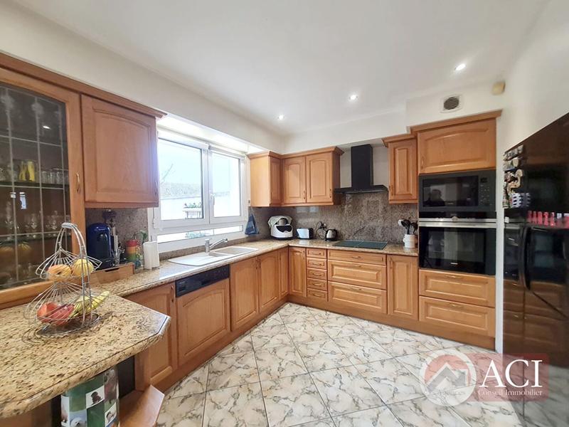 Maison - 160 m² - 7 pièces