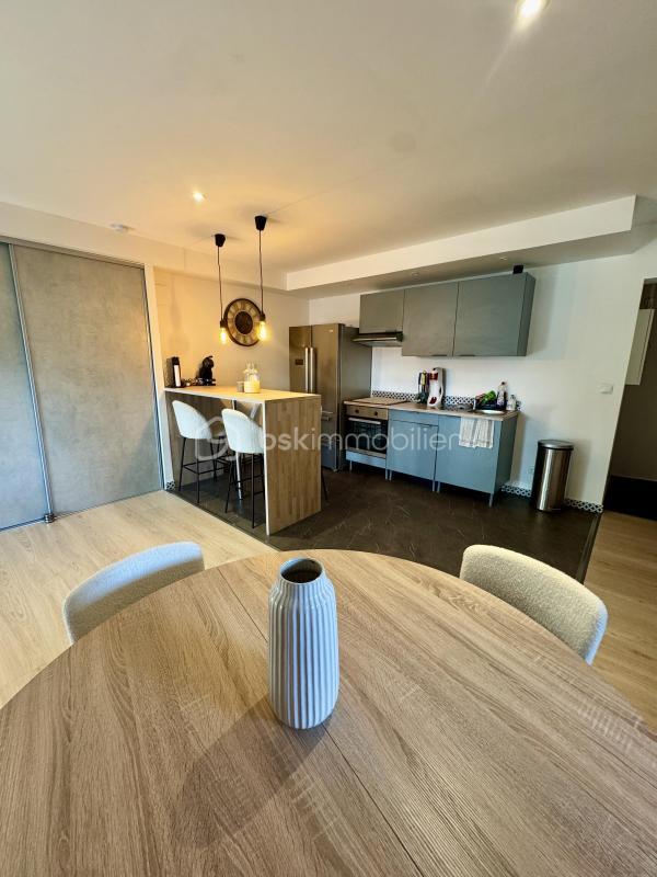 Appartement - 90 m² - 4 pièces