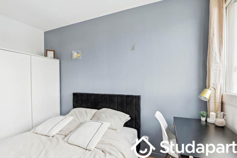 Chambre - 11 m² - 1 pièce