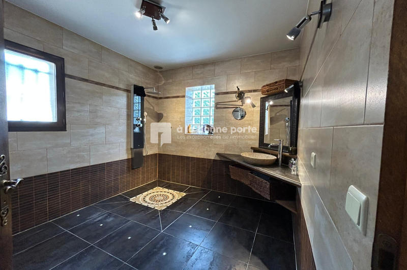 Bastide - 161 m² - 5 pièces