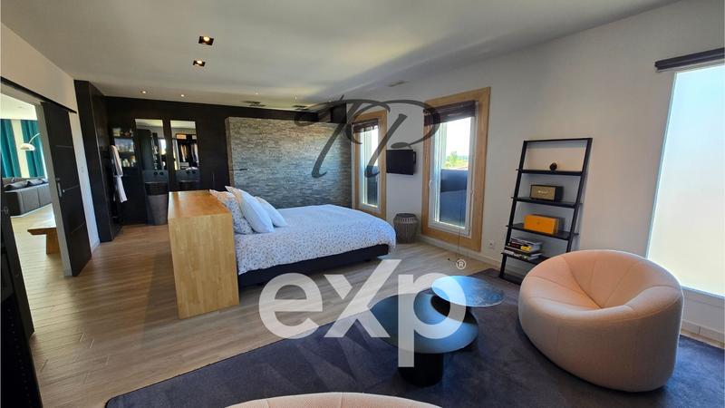 Villa - 268 m² - 7 pièces