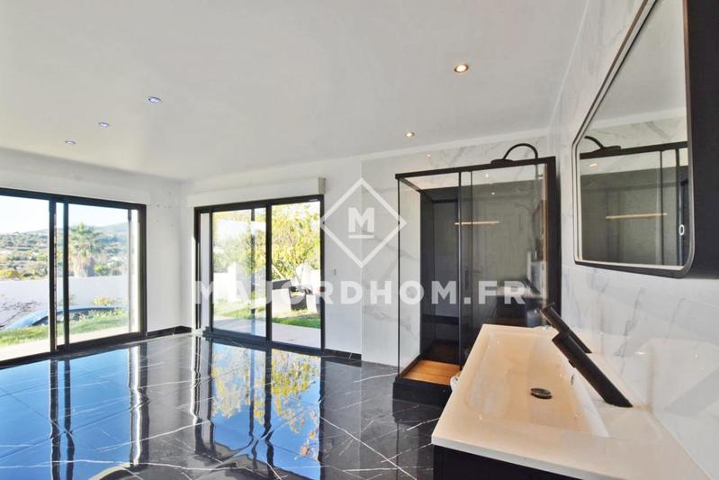 Maison - 143 m² - 5 pièces