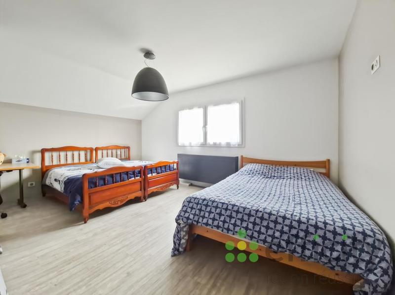 Pavillon - 270 m² - 8 pièces